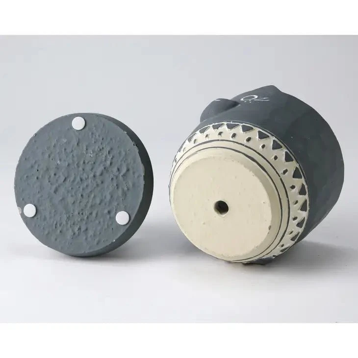 Black Cat Planter - Cement - Image 3